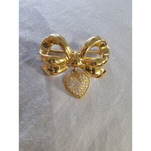 Vintage Whiting & Davis (WD) Gold Tone Bow Brooch Pin Rhinestone Heart Drop